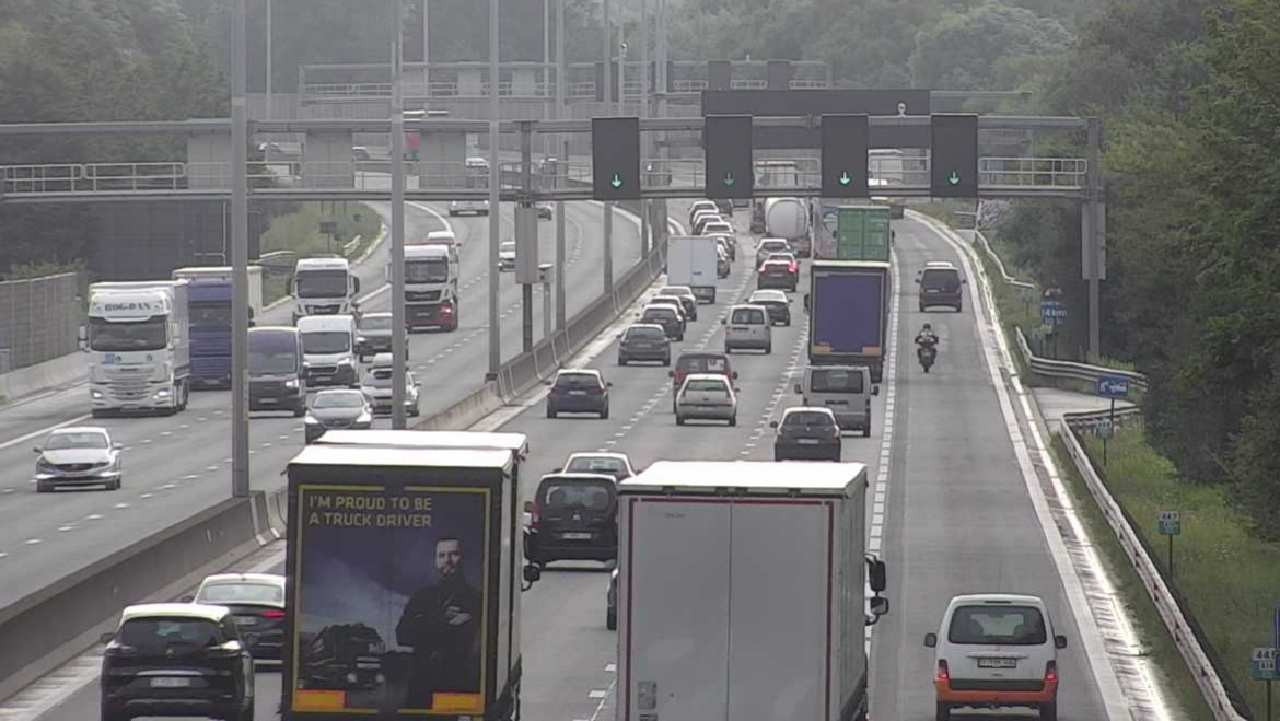 Geopende spitsstrook op de E17.