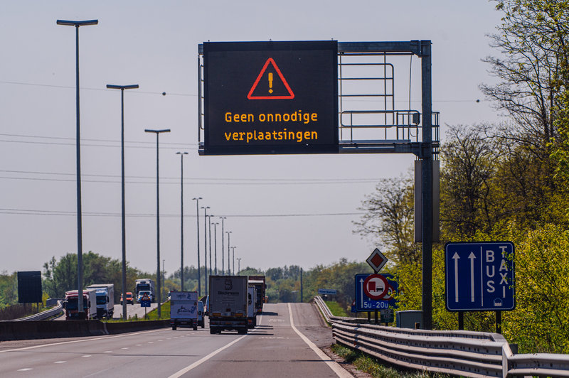 Tekstbord met boodschap: geen onnodige verplaastingen.