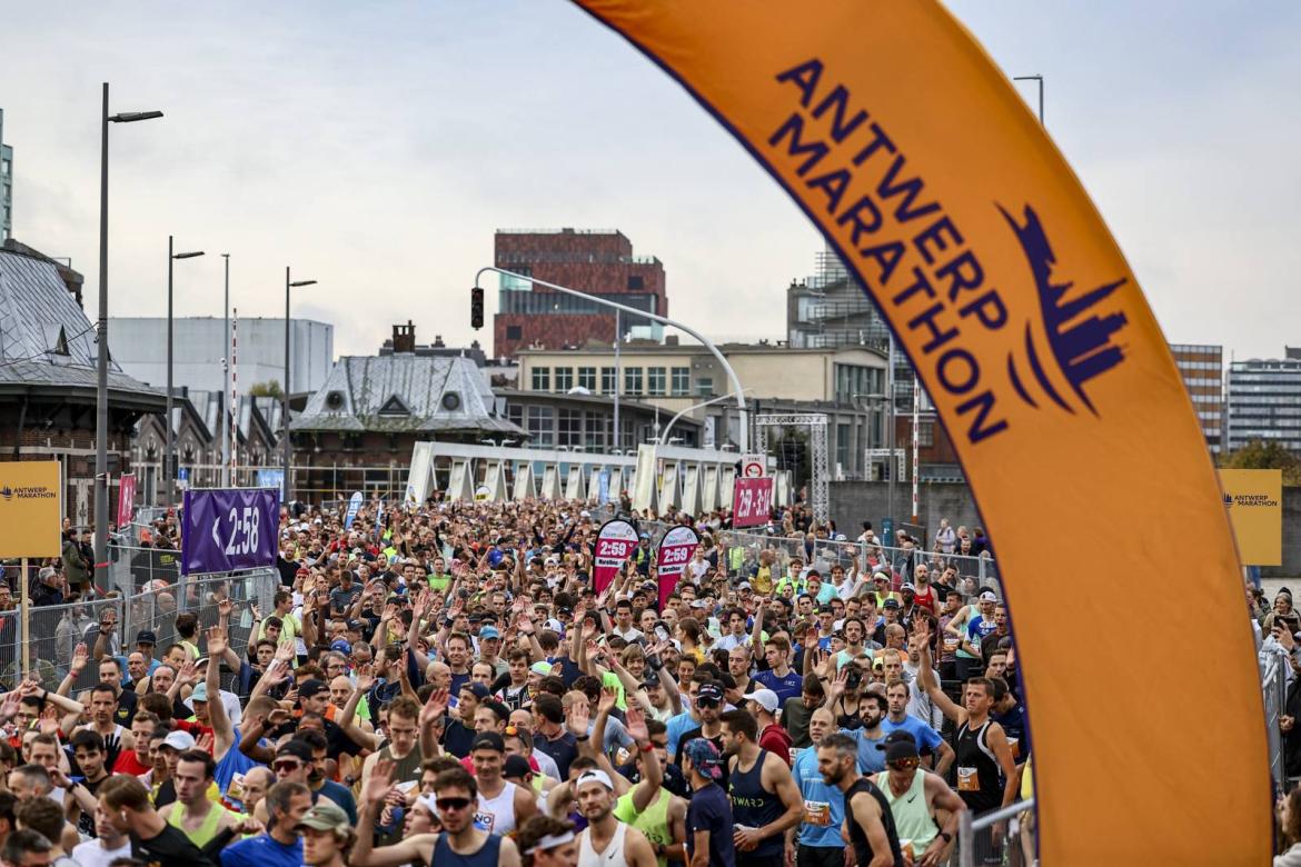 Veel volk op de Antwerp Marathon.
