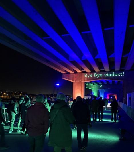 Oosterlicht met blauw licht.