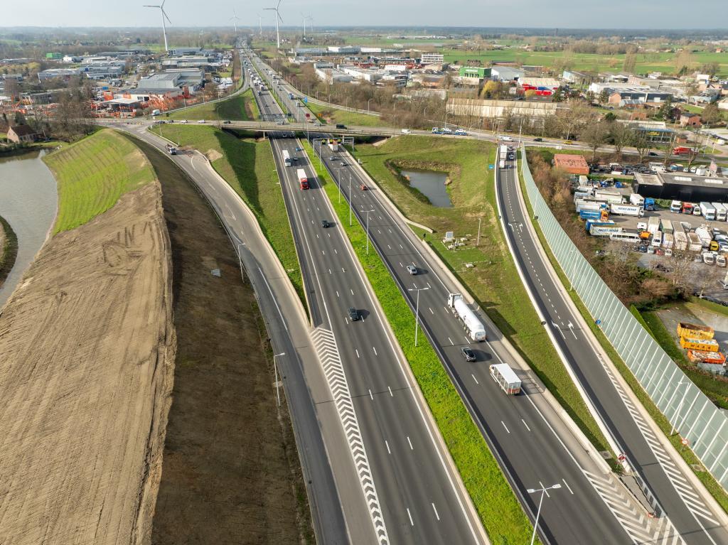 Luchtbeeld van de kleine oprit.