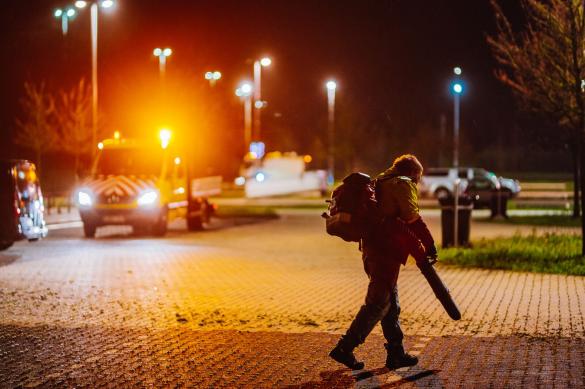 Reiniging carpoolparking Hasselt bij E313.